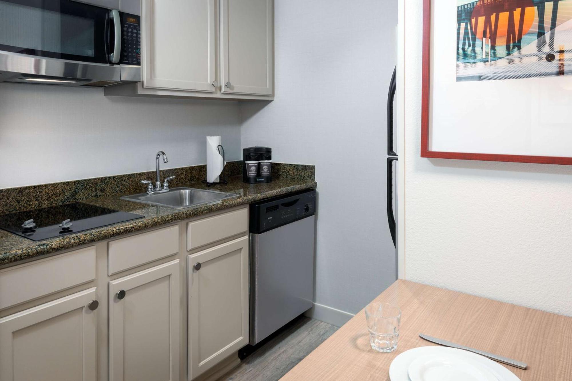 Two-Bedroom Suite with Four Queen Beds - Non-Smoking